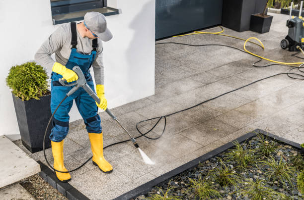 Best Commercial Building Pressure Washing  in Tipton, IA